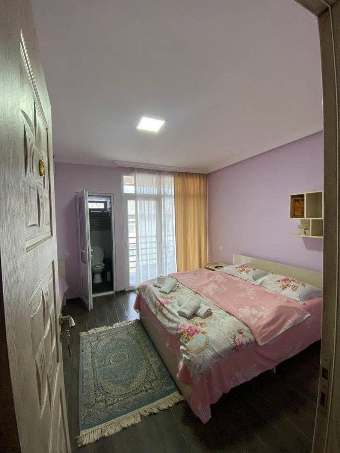 Guest House Kobuleti On Aghmashenebeli Kültér fotó