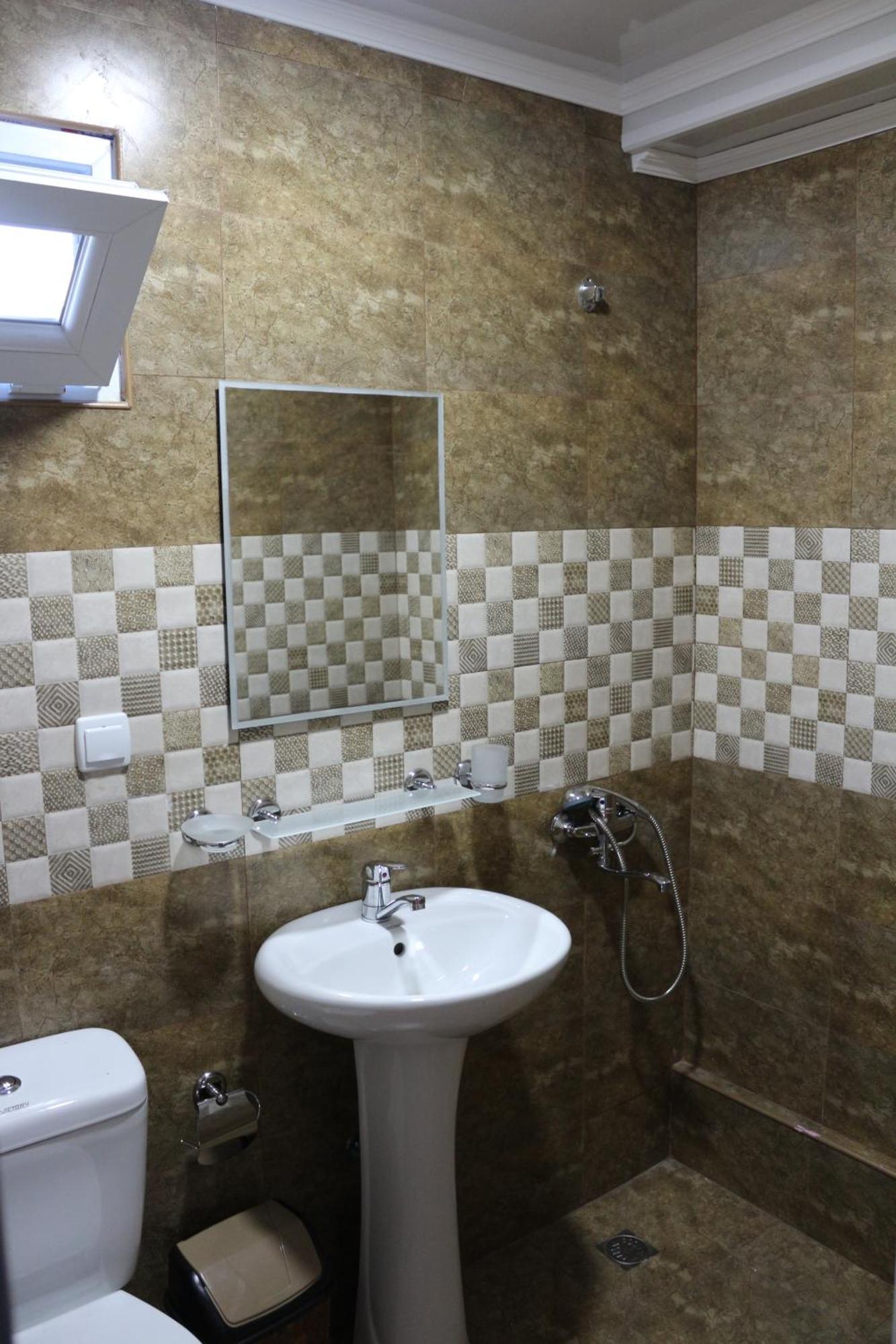 Guest House Kobuleti On Aghmashenebeli Kültér fotó