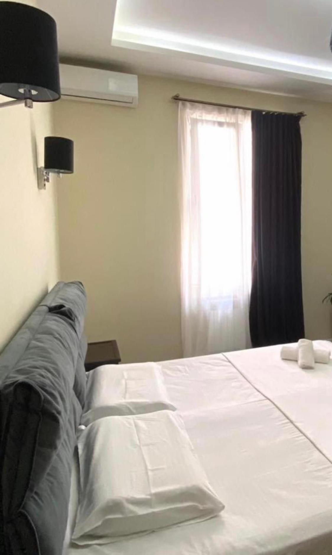 Guest House Kobuleti On Aghmashenebeli Kültér fotó