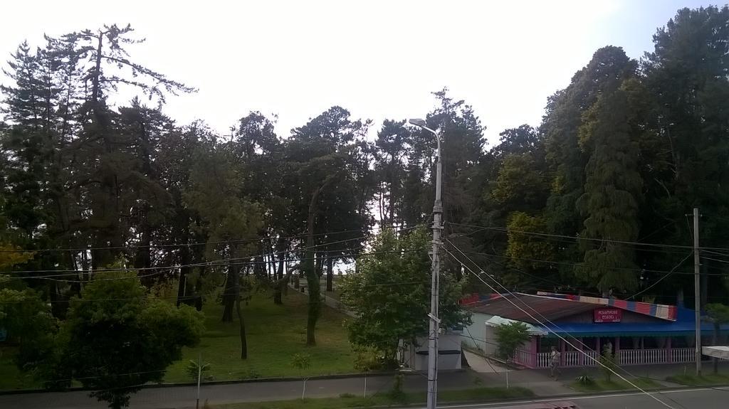 Guest House Kobuleti On Aghmashenebeli Kültér fotó