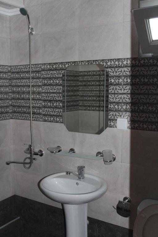 Guest House Kobuleti On Aghmashenebeli Kültér fotó