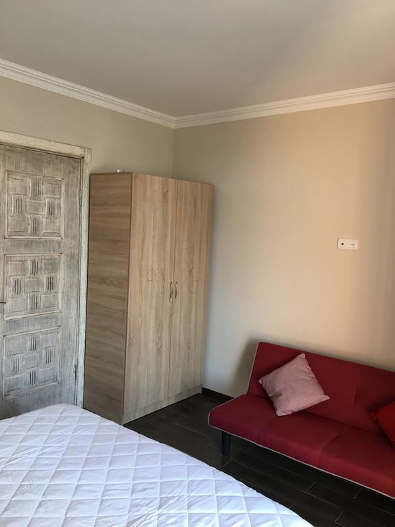 Guest House Kobuleti On Aghmashenebeli Kültér fotó