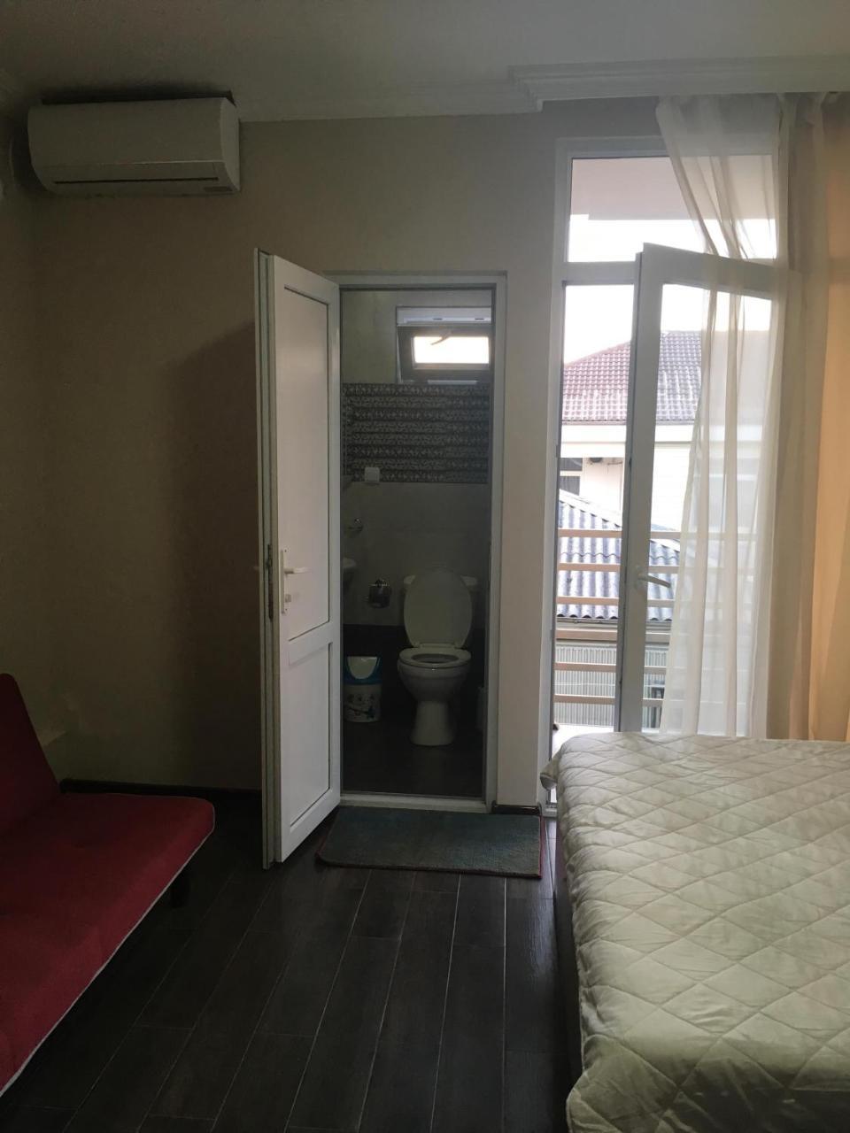 Guest House Kobuleti On Aghmashenebeli Kültér fotó