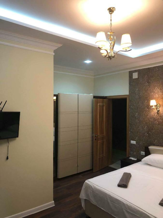 Guest House Kobuleti On Aghmashenebeli Kültér fotó